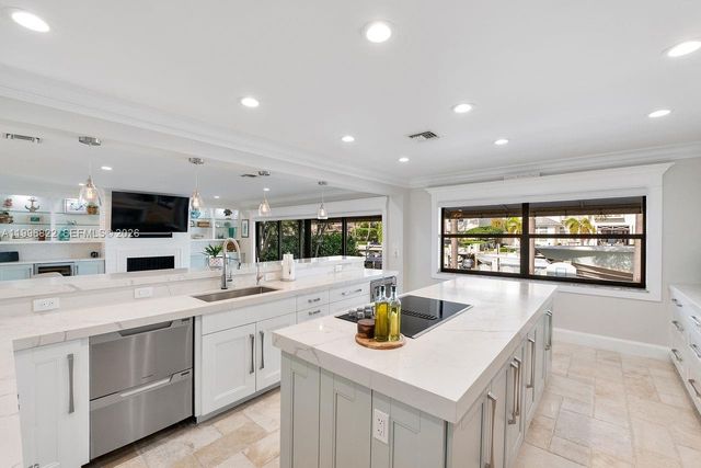 3333 NE 30th Avenue, Lighthouse Point, FL 33064