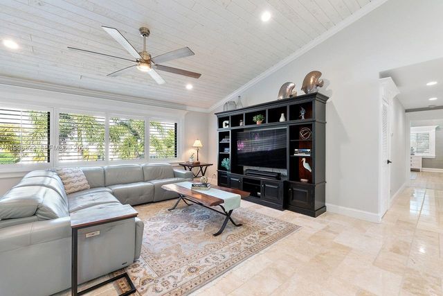 3333 NE 30th Avenue, Lighthouse Point, FL 33064