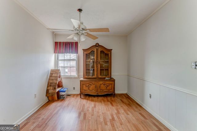 42 E Georgia Avenue, Emerson, GA 30137