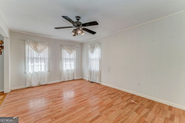 42 E Georgia Avenue, Emerson, GA 30137