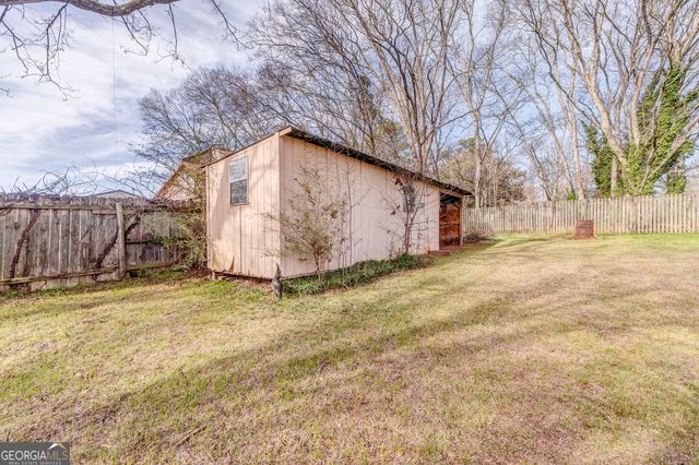42 E Georgia Avenue, Emerson, GA 30137