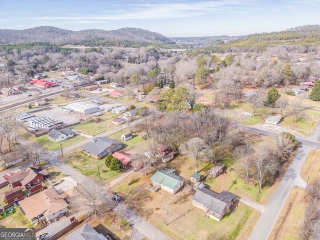 42 E Georgia Avenue, Emerson, GA 30137