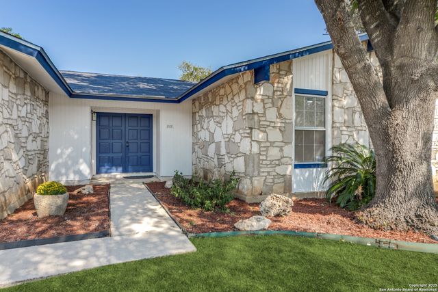 8319 Bart Starr, San Antonio, TX 78240