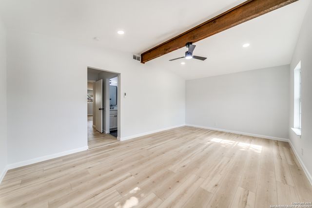 8319 Bart Starr, San Antonio, TX 78240