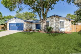 8319 Bart Starr, San Antonio, TX 78240