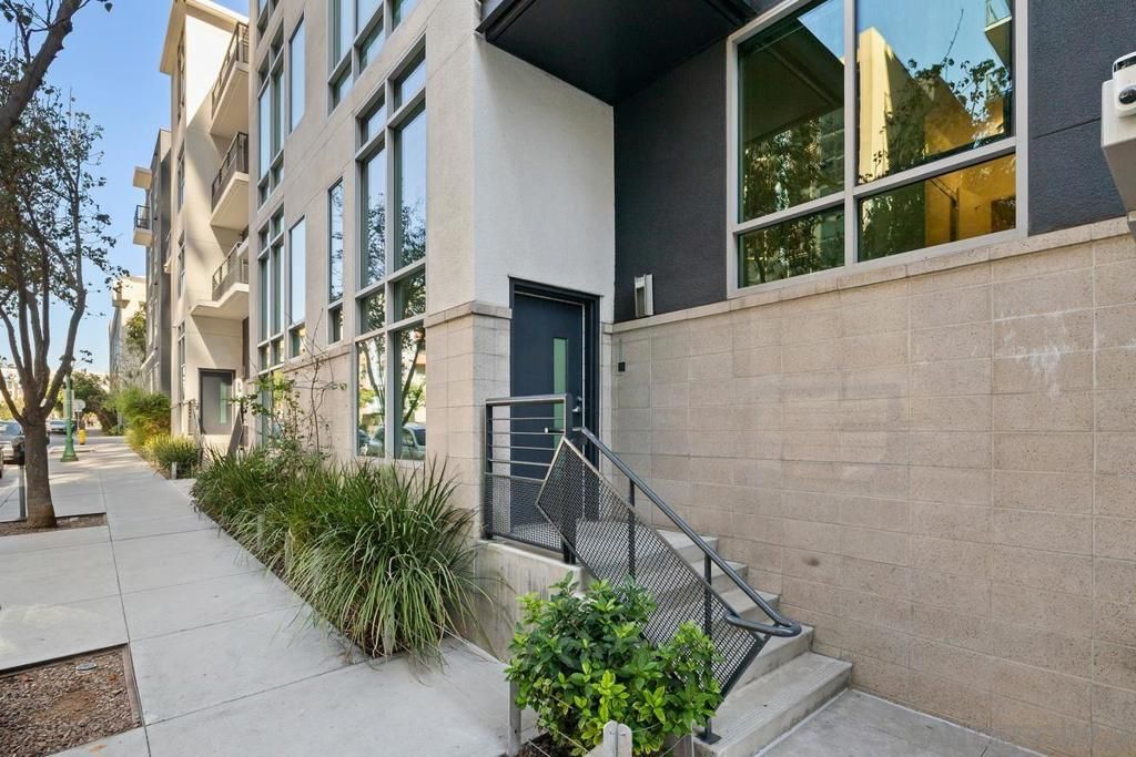 425 W Beech St 212, San Diego, CA 92101 — exterior