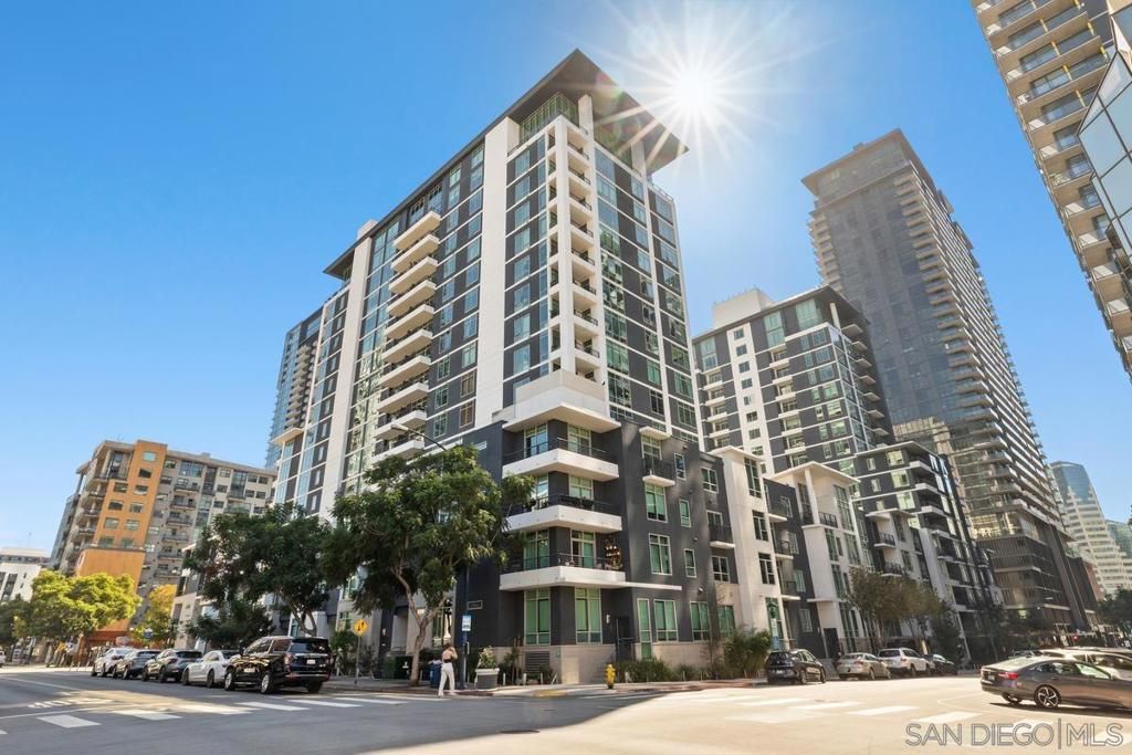 425 W Beech St 212, San Diego, CA 92101 — photo 2
