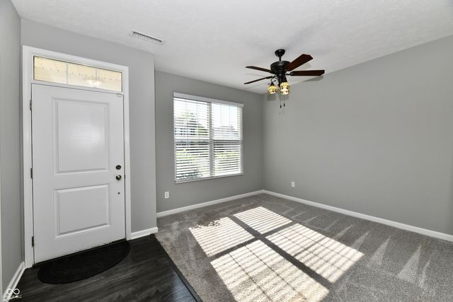 8404 Penbrooke Place, Indianapolis, IN 46237