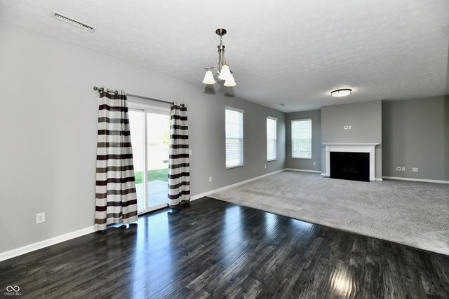 8404 Penbrooke Place, Indianapolis, IN 46237