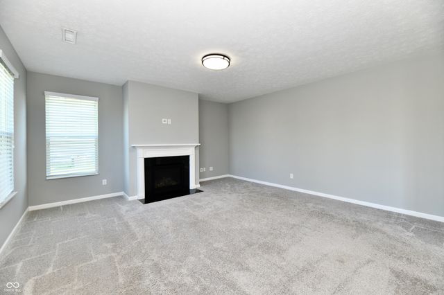 8404 Penbrooke Place, Indianapolis, IN 46237
