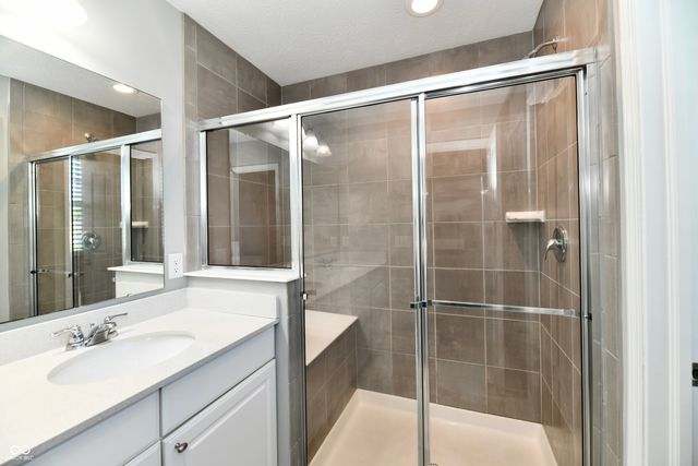 8404 Penbrooke Place, Indianapolis, IN 46237