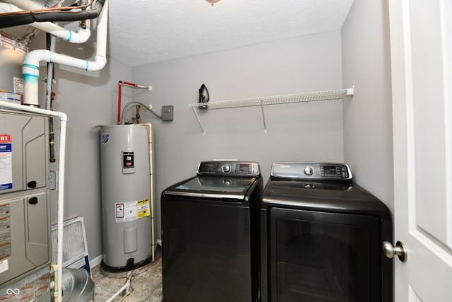 8404 Penbrooke Place, Indianapolis, IN 46237