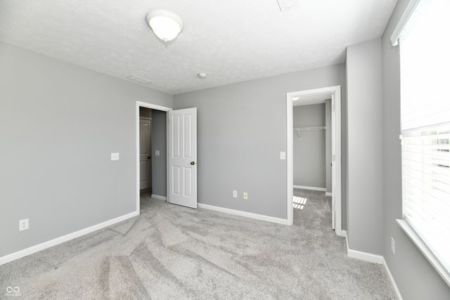 8404 Penbrooke Place, Indianapolis, IN 46237