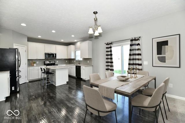 8404 Penbrooke Place, Indianapolis, IN 46237