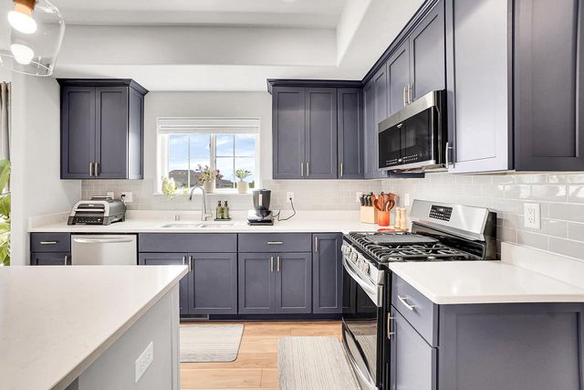 W223N4648 Seven Oaks DRIVE, Pewaukee, WI 53072