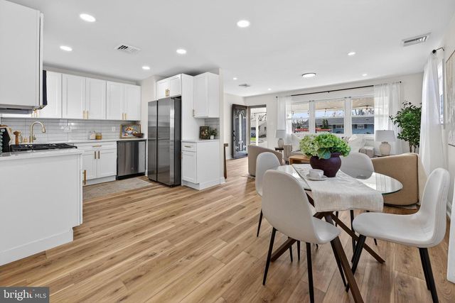 52 BRUCE DR, Deptford, NJ 08096