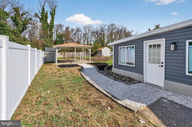 52 BRUCE DR, Deptford, NJ 08096