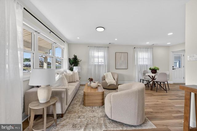 52 BRUCE DR, Deptford, NJ 08096