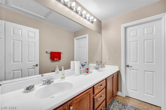 368 Misty Moonlight Street, Henderson, NV 89015