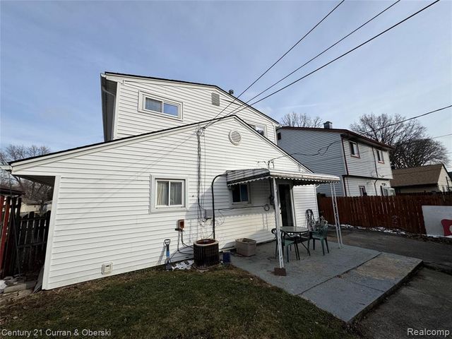 8018 Monroe Boulevard, Taylor, MI 48180