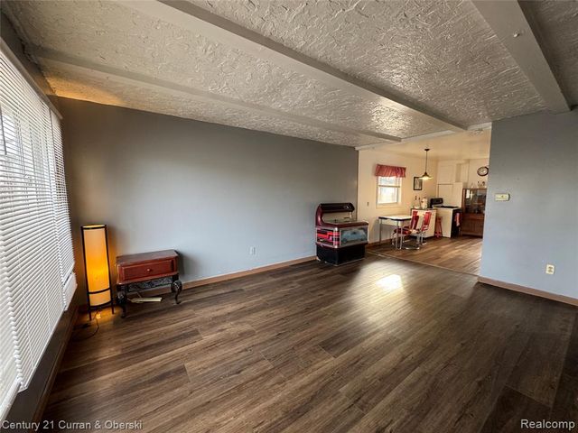 8018 Monroe Boulevard, Taylor, MI 48180