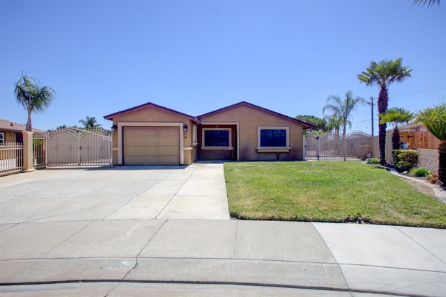468 Aztec Ln, Lathrop, CA 95330