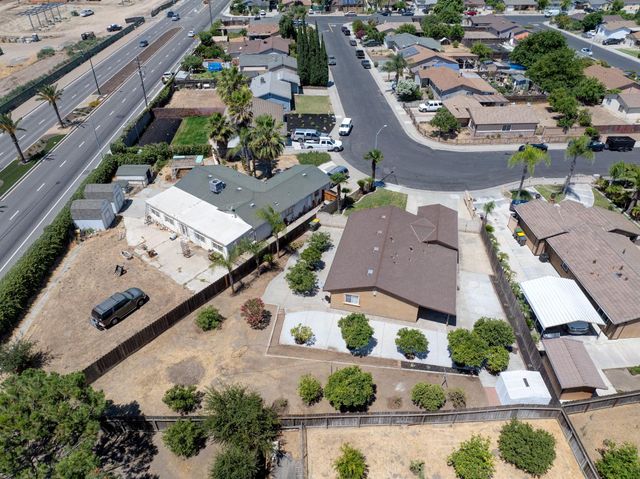 468 Aztec Ln, Lathrop, CA 95330