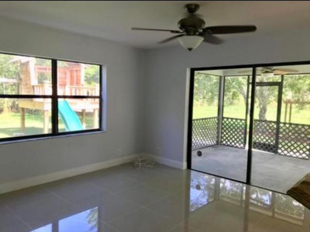 11852 61st Street N, The Acreage, FL 33412