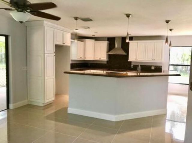 11852 61st Street N, The Acreage, FL 33412