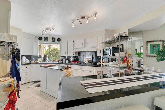 209 International Boulevard, Rancho Mirage, CA 92270