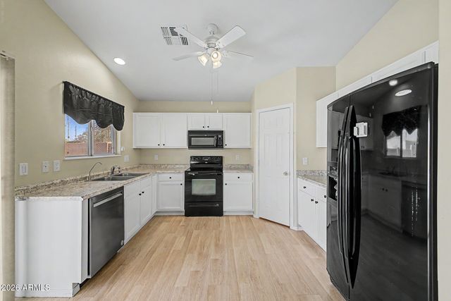 31193 N MESQUITE Way, San Tan Valley, AZ 85143