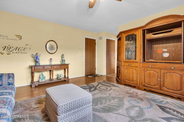 7A Greenwood Lane, Whiting, NJ 08759