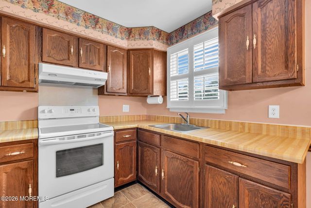 7A Greenwood Lane, Whiting, NJ 08759