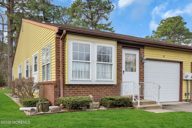 7A Greenwood Lane, Whiting, NJ 08759