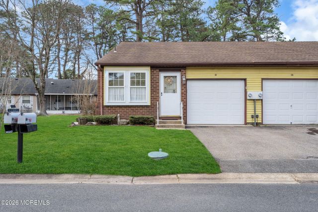 7A Greenwood Lane, Whiting, NJ 08759