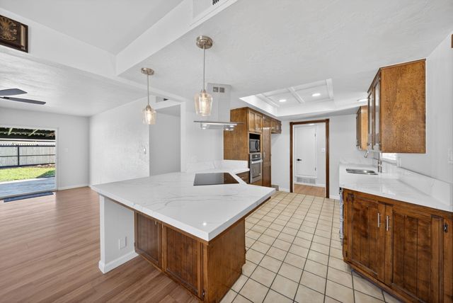 104 N Crumal Street, Visalia, CA 93292