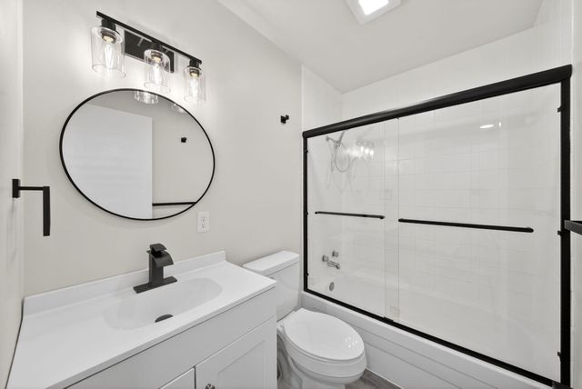 104 N Crumal Street, Visalia, CA 93292