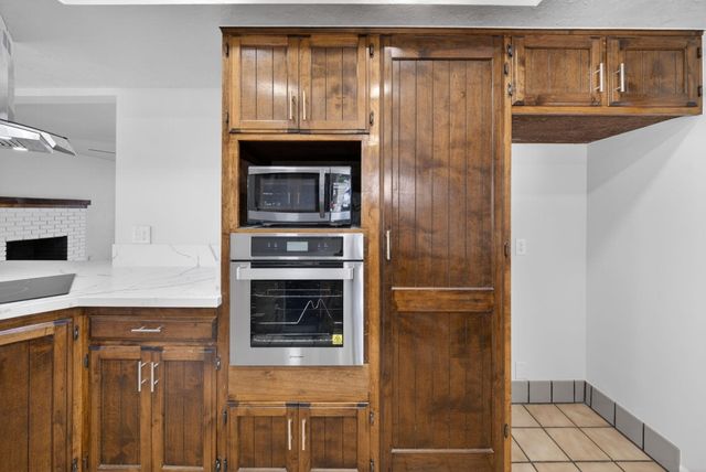 104 N Crumal Street, Visalia, CA 93292