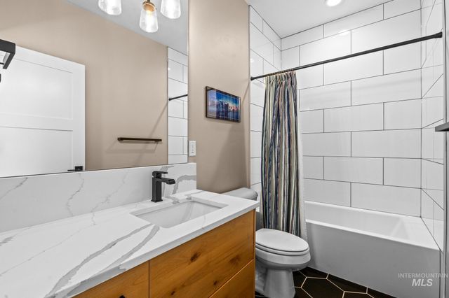 5076 N Thorton Lane, Boise, ID 83714