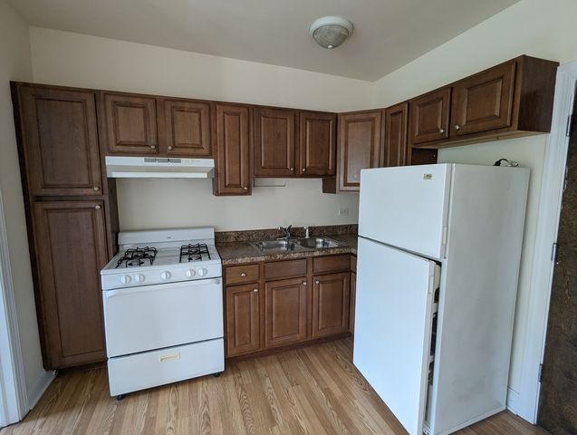 2600 N Kimball Avenue 305, Chicago, IL 60647