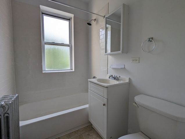 2600 N Kimball Avenue 305, Chicago, IL 60647
