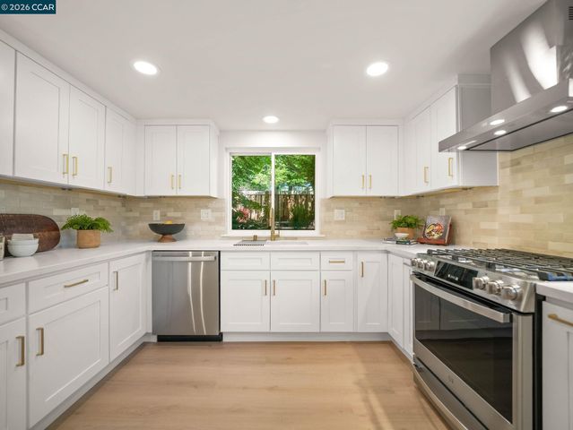 441 Sycamore Hill Dr, Danville, CA 94526