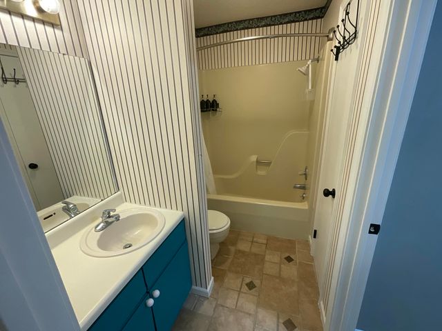 180 Lake Club Drive 19, Branson, MO 65616