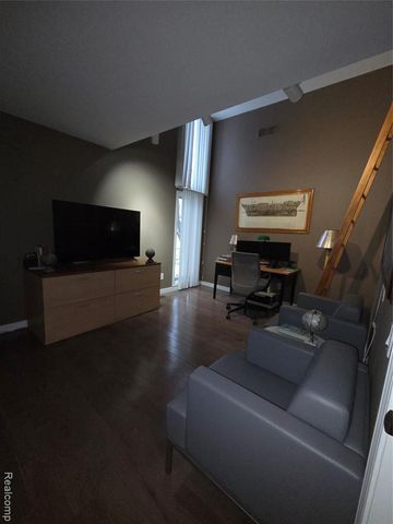 2745 Ayrshire Drive, Bloomfield Hills, MI 48302