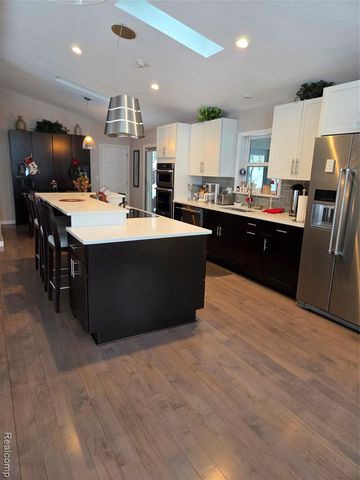 2745 Ayrshire Drive, Bloomfield Hills, MI 48302