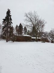 2745 Ayrshire Drive, Bloomfield Hills, MI 48302