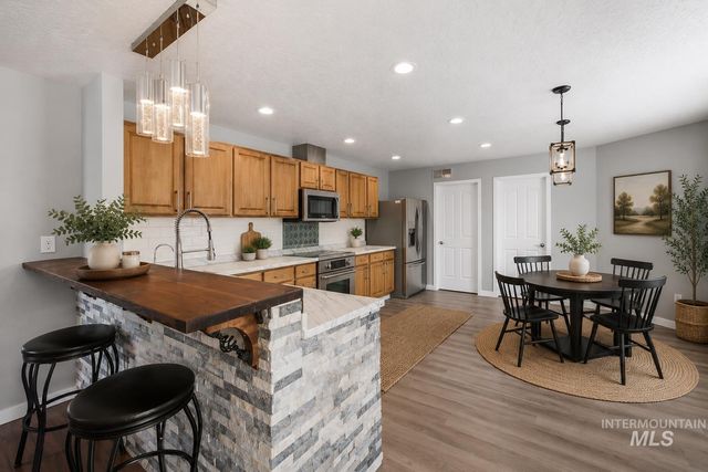 8207 E Shallon, Nampa, ID 83687