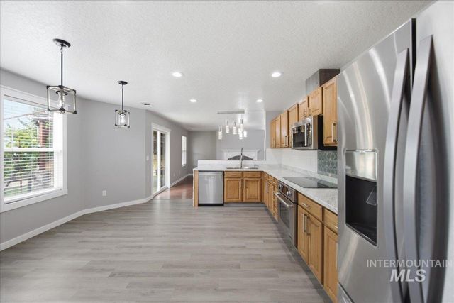 8207 E Shallon, Nampa, ID 83687