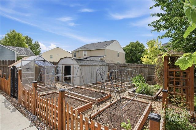 8207 E Shallon, Nampa, ID 83687