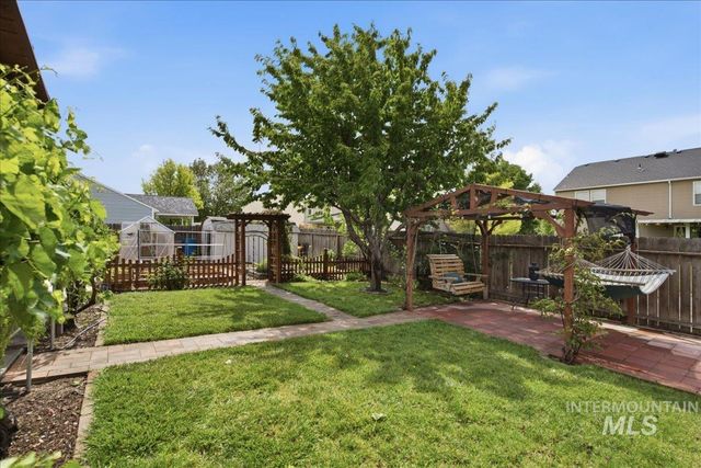 8207 E Shallon, Nampa, ID 83687